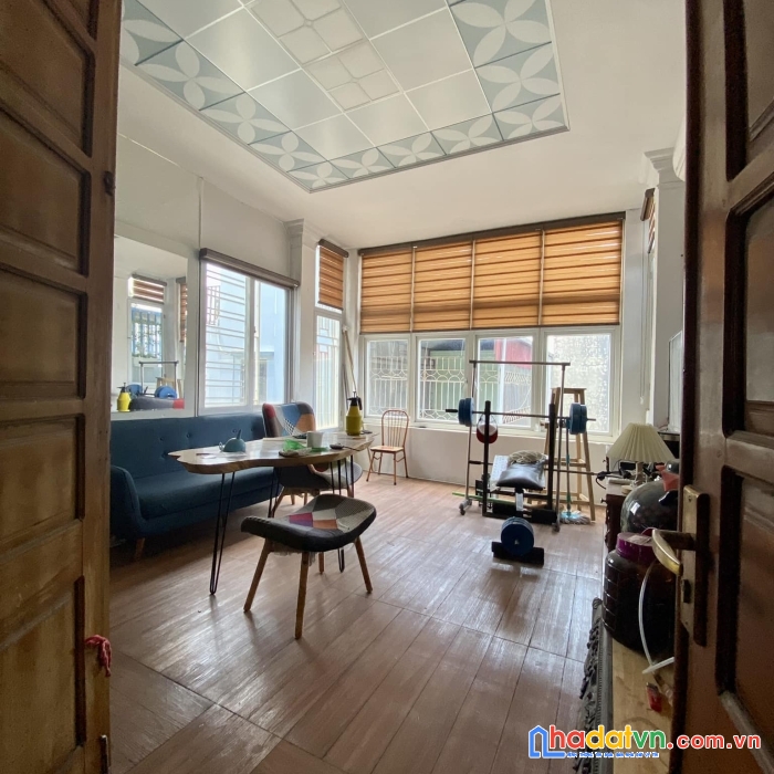 Phân lô ngô quyền 2 mặt ngõ ô tô trước sau - thông vòng quanh 50m2, mt 4m. lh công 0931706698