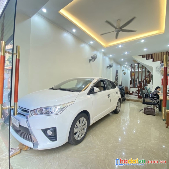 Bán nhà mặt phố cù chính lan - kinh doanh đỉnh – ô tô vào nhà  – giá nhỉnh 17 tỷ