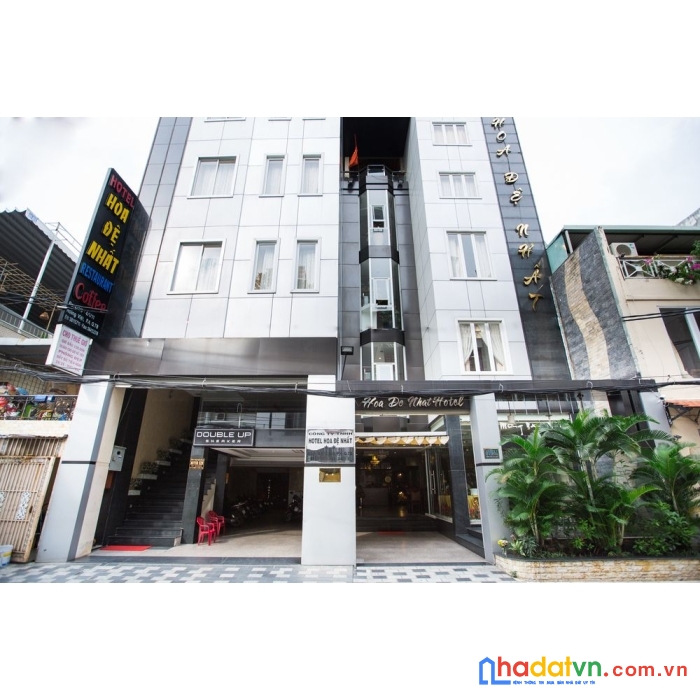 Bán khách sạn đường hoàng việt, phường 4, tân bình