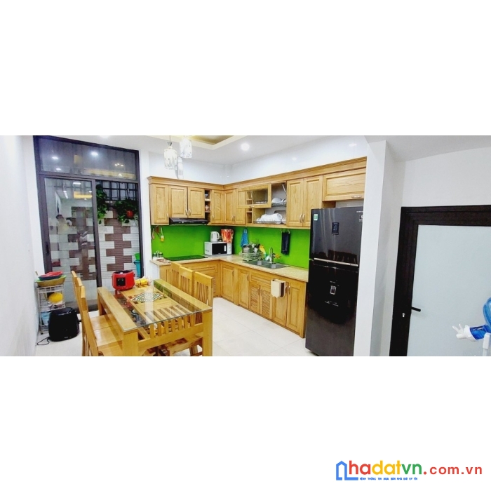 Bán nhà phố cổ ngọc lâm long biên  nhiều tiện ích 45m2  mặt tiền 4.4m  giá tốt 4.9 tỷ