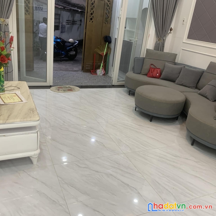 100m ra mt,nhàbán hxh p10 phanvăntrị4,5x14 nhỉnh7tỷ 2lầu nhàmới đóntết