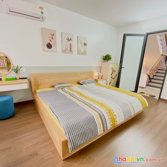 Bán nhà quận hai bà trưng 87m2, mt 6m, giá 17.5 tỷ mặt phốkinh doanh