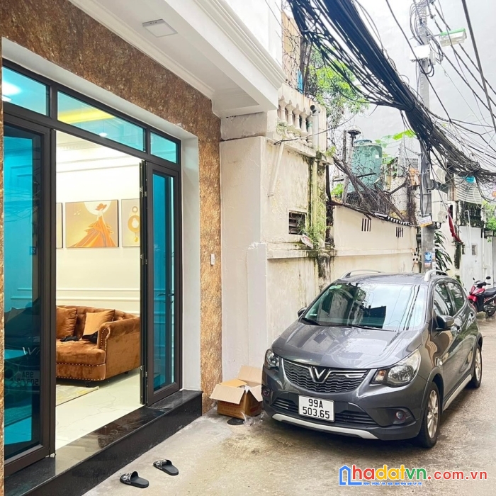 Cần bán gấp nhà mới trước tết 4 tầng 35m oto đỗ cửa phường thịnh liệt 4 tỷ