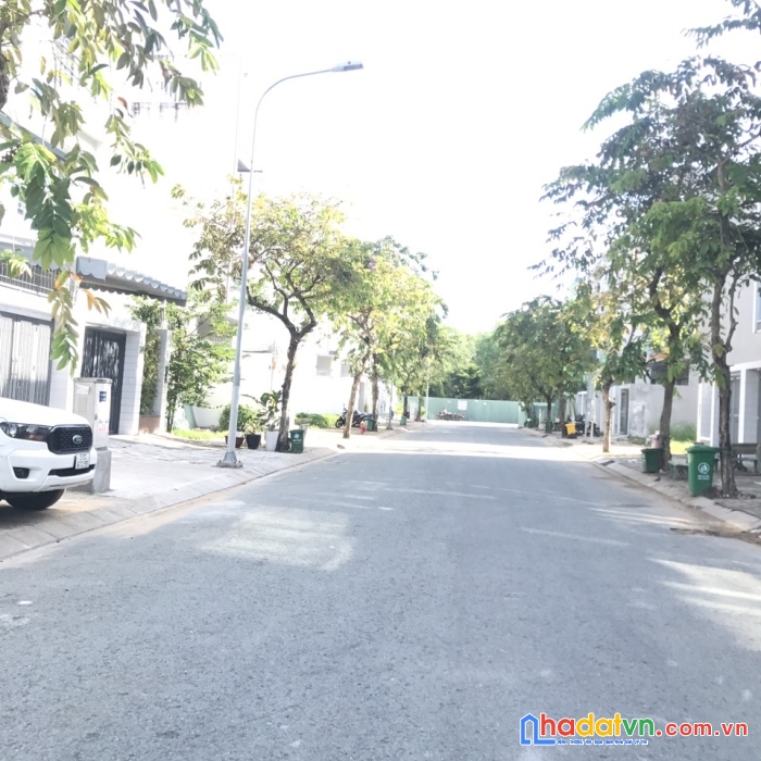 Nhà phố kdc dương hồng nguyễn văn linh, nội thất đẹp, đường 18m, giá 12 tỷ, lh: 0902277579