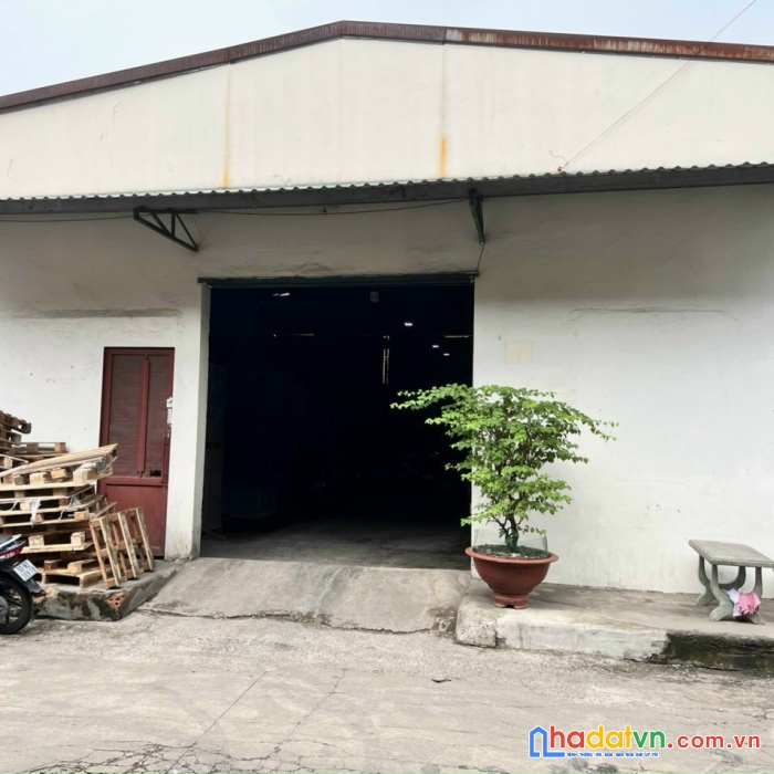 Cần bán gấp căn nhà cấp 4 hương lộ 2 bình trị đông a.bình tân.giá chỉ  4 tỷ2.