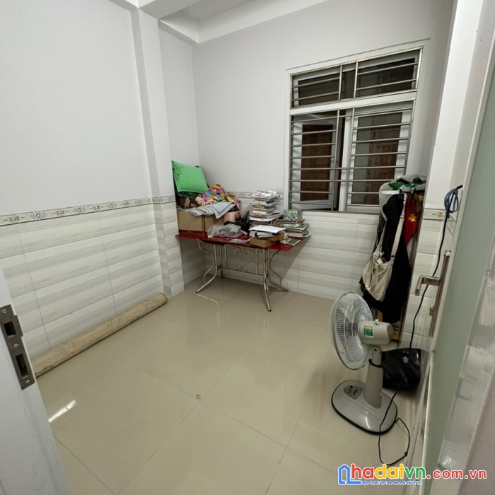 Nhà 1 trệt 2 lầu tam hiệp, shr thổ cư, đường xe hơi vi vu, gần chợ quận