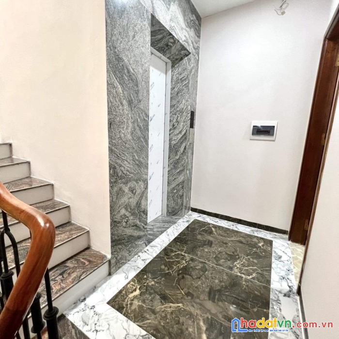 Mặt ngõ bát khối, 6 tầng thang máy, ngõ thông cổ linh, giá nhỉnh 8 tỷ