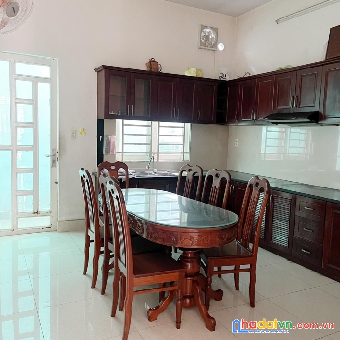 Bán nhà lê đình cẩn,bình tân , 3 tầng, 70m2, hẻm xe hơi thông,giá re chỉ nhỉnh 4 tỷ.