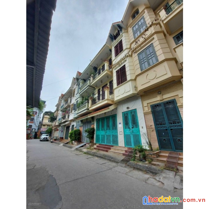 Bán nhà nghi tàm, quận tây hồ- nhà 5 tầng x 55m2 ,khu doanh trại quân đội, an ninh tốt, dân trí