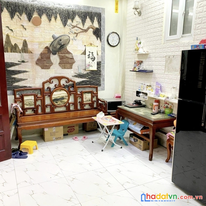 Duy nhất hiếm phan đình giót gần trường gần chợ, ô tô đỗ, chỉ 3,3 tỷ, mt 4m, móng 6 tầng lh công