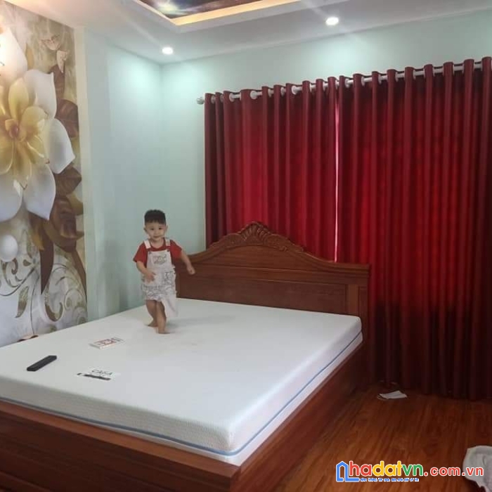 Nhà hàm nghi 56m2 3 tầng ô tô đỗ cửa 5.79 tỷ.