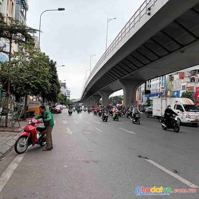Cần bán nhà gấp, sát đường to trường chinh, 53m2, 5 tầng, giá chỉ 8 tỷ