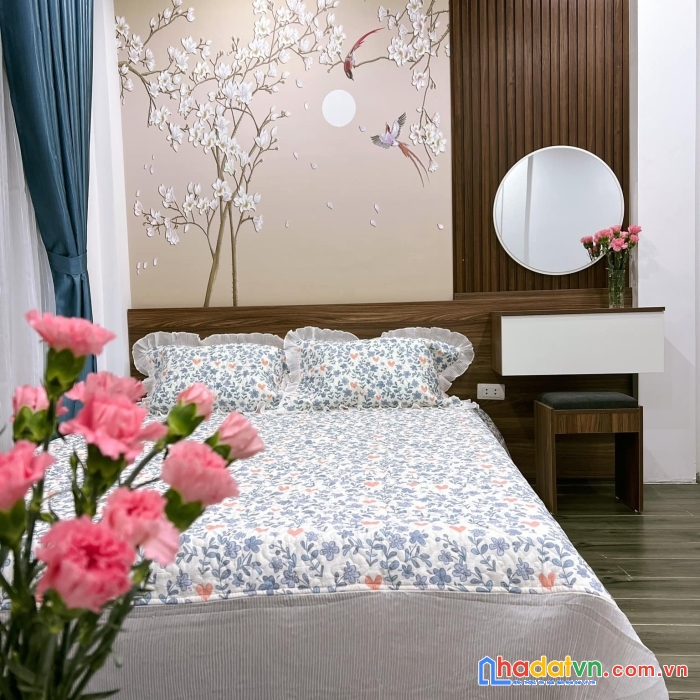 Chung cư mini xuân thuỷ, 82m2, 7 tầng thang máy,17 phòng, dòng tiền 1.3 tỷ năm