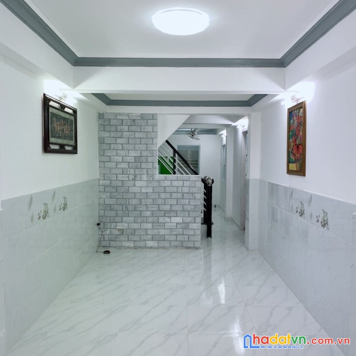 Bán nhà nguyễn tiểu la 37.5m2, hẻm xe hơi 6m, 4pn, 3wc, đang cho thuê 240.năm.