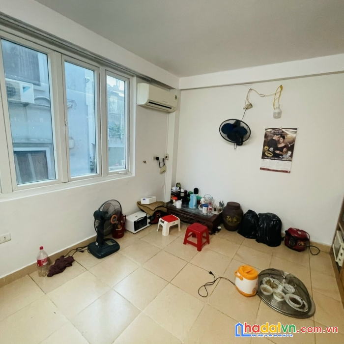 Cho thuê nhà phố tôn thất tùng, đống đa, hà nội, giá 15 triệu/th.