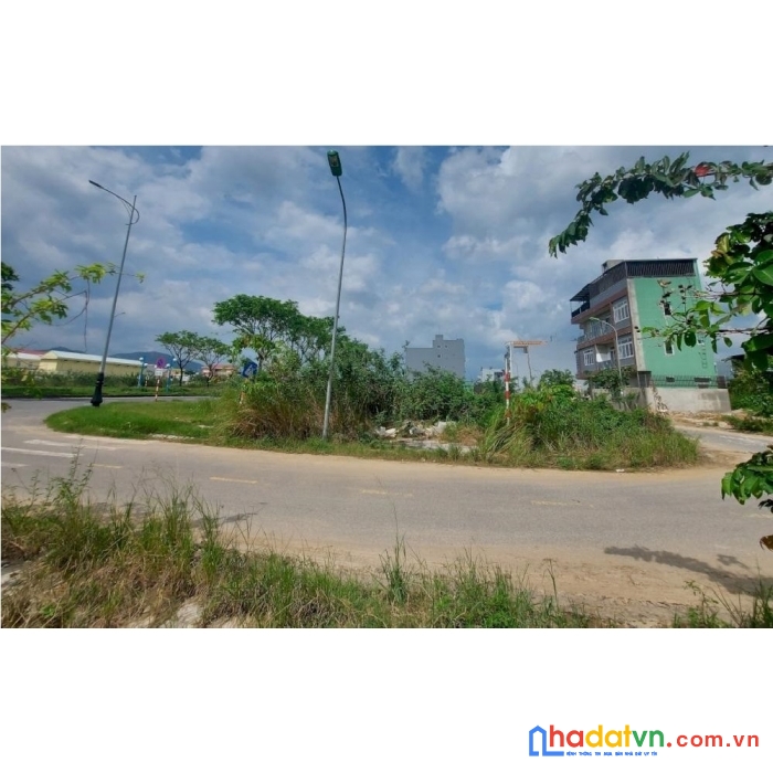 .đất 3 mặt tiền hoàng thị loan, 240m2, đất vàng giá đầu tư