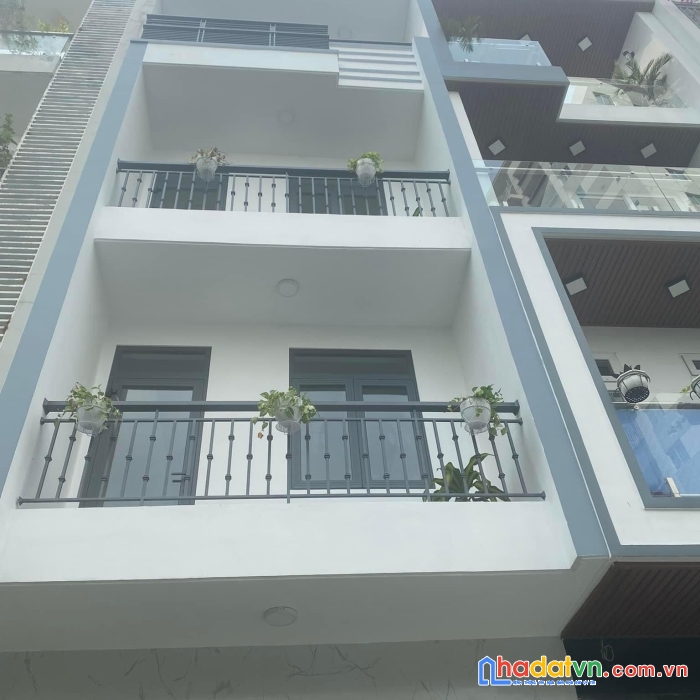 Nhà đẹp mới, vào ở ngay, 4 tầng 4pn, đường số phú mỹ, quận 7 nhỉnh 12 tỷ