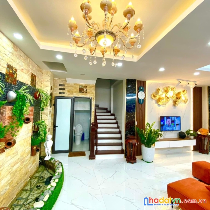 Bán nhà đẹp mê ly đoàn kết-tôn đức thắng-hàng bột-đống đa,ngõ thông gần phố, 45m, 5 tầng chỉ 5.2 tỷ