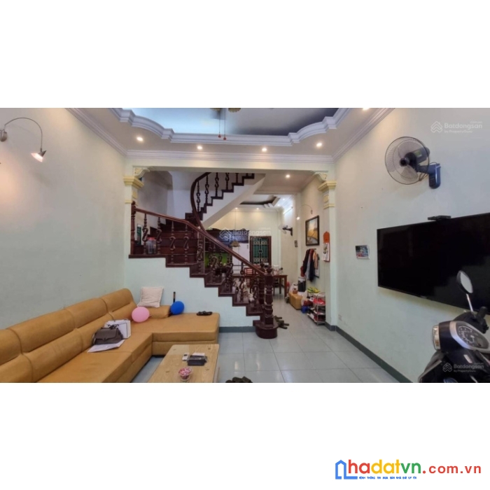 Bán nhà quan nhân, thanh xuân, 30m2, 4 tầng, 3 gác, 2.8  tỷ