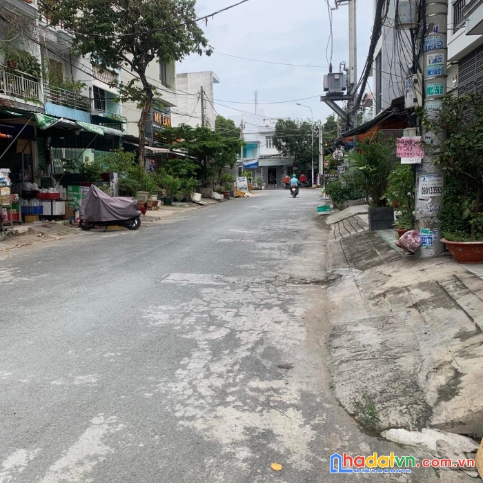 Bán nhà mặt tiền đường số phường tân quy xe hơi ngủ trong nhà –  chưa tới 10 tỷ