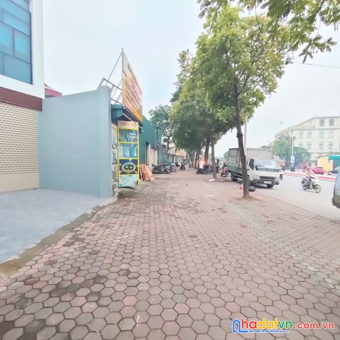 Bán nhà mặt phố nguyễn văn cừ long biên hà nội 97 m2 * 3 tầng * giá 23 tỷ