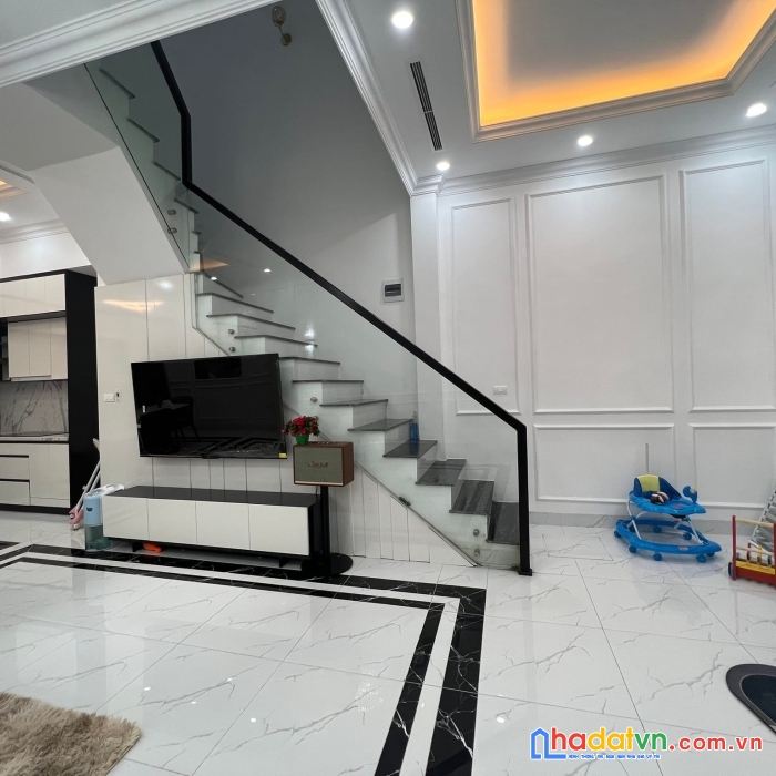 5,2 tỷ 46m2, 5 tầng - nhà mới sau bưu điện hà đông, đường ô tô đất vượng lộc