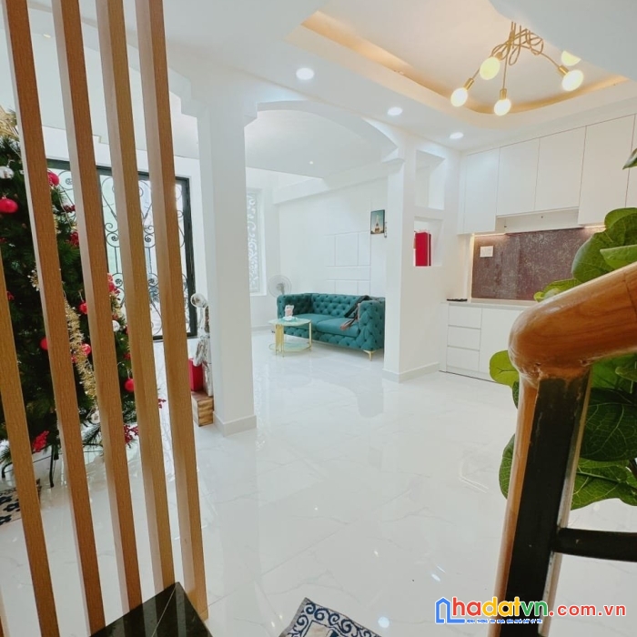 Bán nhà 3 tầng cầm bá thước , phú nhuận, dtsd 123m2, nhà mới đẹp, full nội thất .