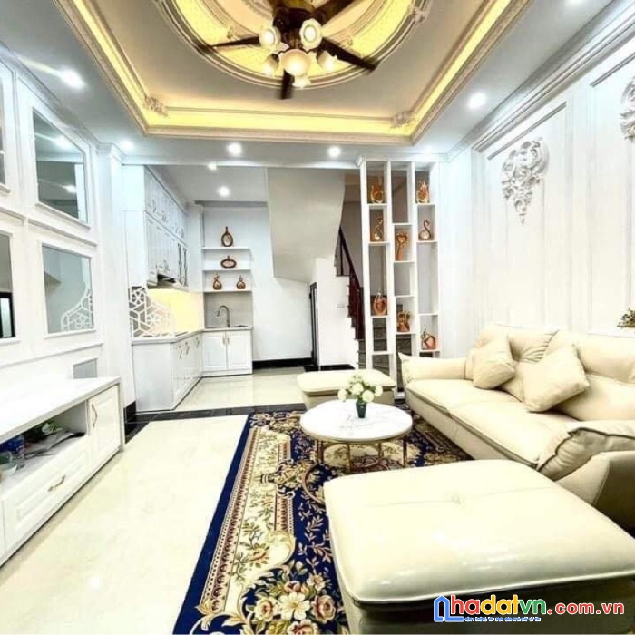 Bán siêu phẩm hồng tiến long biên- 79mx3 tầng- oto- full nội thất 5 sao- giá 7.2 tỷ