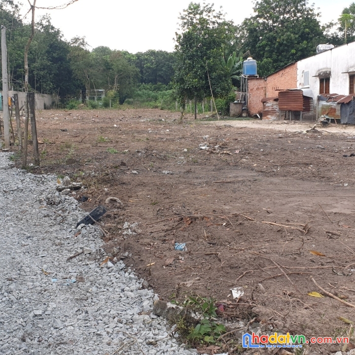 Bán đất gần trường tiêủ học an tây , bến cát