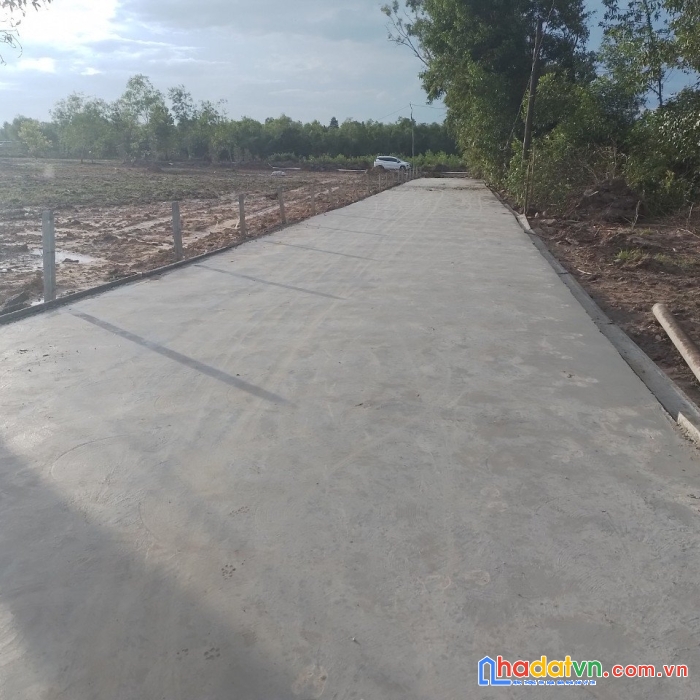 Đất phú quốc, 2 mặt tiền, sổ hồng, đường ô tô, chỉ 5.5tr/m2