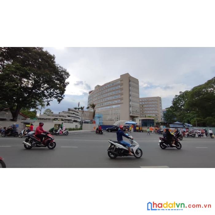 Nhà mtkd sầm uất ngay bv 175 nguyễn thái sơn 98m2 ngang 5.5m siêu lợi nhuận 14 tỷ 500.