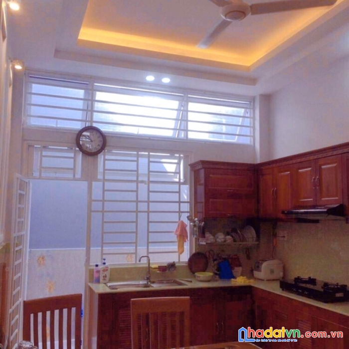 Bán gấp nhà hxh, phạm ngọc thạch, bình dương, 120m2, chỉ 6 tỷ 200