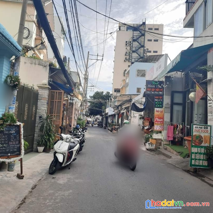 Bán nhà có sẵn căn hộ dịch vụ ở đường nguyễn thị thập, xe hơi tận nơi