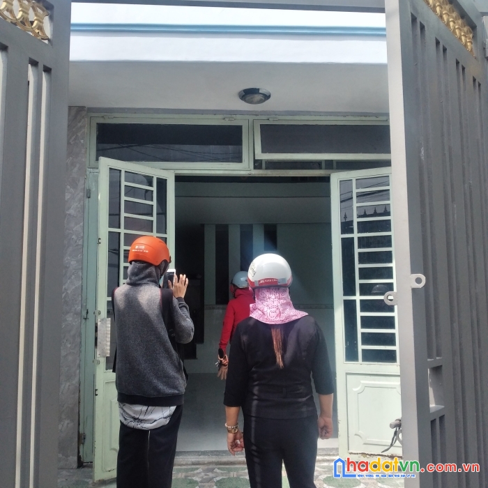 Bán nhà mới 48m2 ôtô ở nhà gần chợ thới tứ- t.t.thôn-hóc môn giá 2.6 tỷ