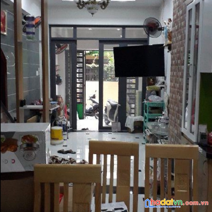 Chủ cần bán gấp nhà 2 tầng , 105m2 , hẻm 4m , tân hương tân phú , giá nhỉnh 6 tỷ