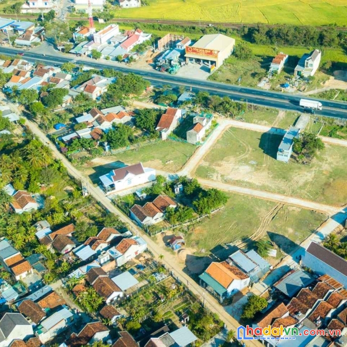 Bán gấp 2 lô full thổ cư khu dân cư bắc vân phong, giá đầu tư chỉ 12tr/m2 gần sân bay charter