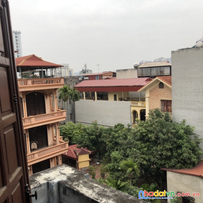 Nhà đẹp nhỉnh 3 tỷ lô góc 3 mặt thoáng diện tích rộng ở sướng đường trương định q hoàng mai