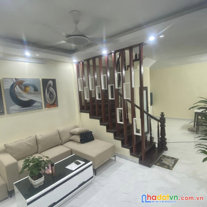 Bán đất tắng nhà quan nhân thanh xuân 32m 3 tầng lô góc sổ đỏ cc nhỉnh 2 tỷ lh0975124520