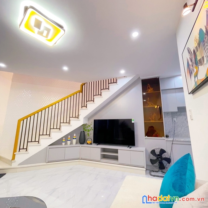 .nhà trần cao vân kiệt nhựa 3.5m, thẳng thông, 52m2, 2 tầng, đẹp