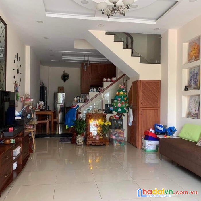 Bán nhà gần chợ đêm htt 56m2(4x14) quang trung xe hơi chạy vi vu vào ở đón tết 5 tỷ.