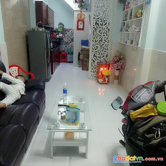 Bán nhà rẻ cách mặt tiền kinh doanh hoàng diệu  10 m dt 145 m 5 tấm q4 có 5 ty