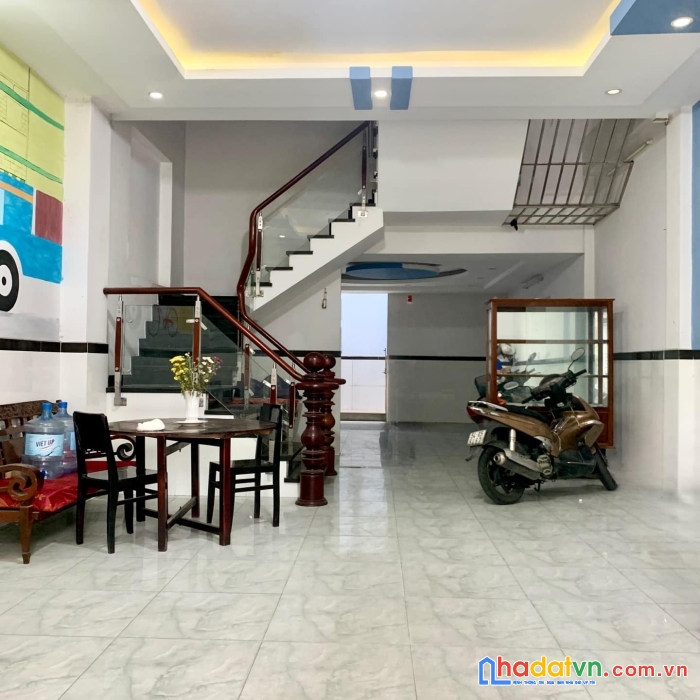 Bán gấp trả bank, nhà 82m2, 3 tầng, lê văn sỹ, phú nhuận, chỉ 7 tỷ 600