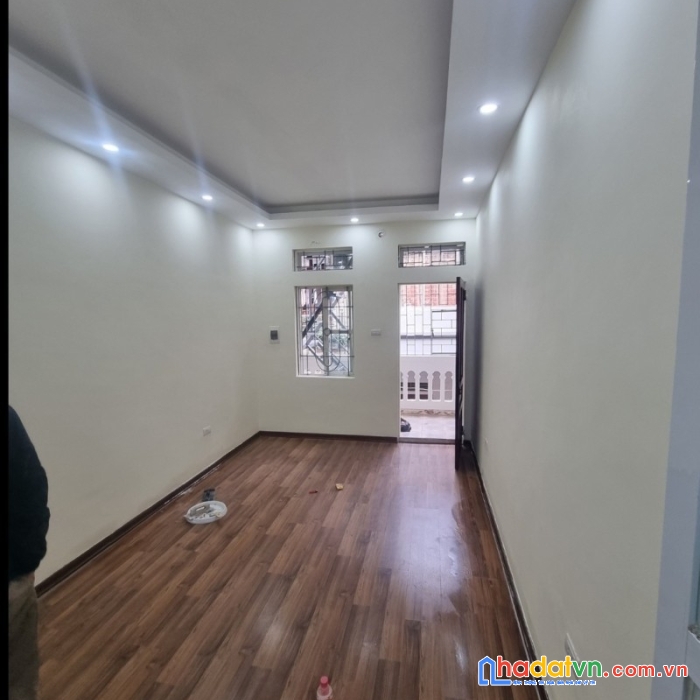 Bán nhá phố bùi ngọc dương, hai bà trưng, đường 2 ô tô tránh vỉa hè, diện tích 43m, giá 9,3 tỷ.