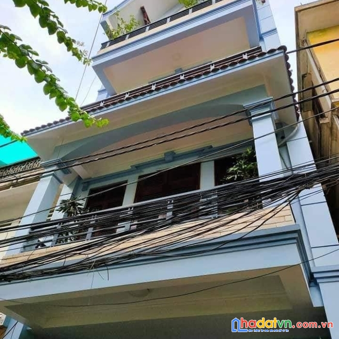 Chủ cần bán gấp nhà đường cầu giấy 60m2, đường rộng thông thoáng giá 5.9 tỷ