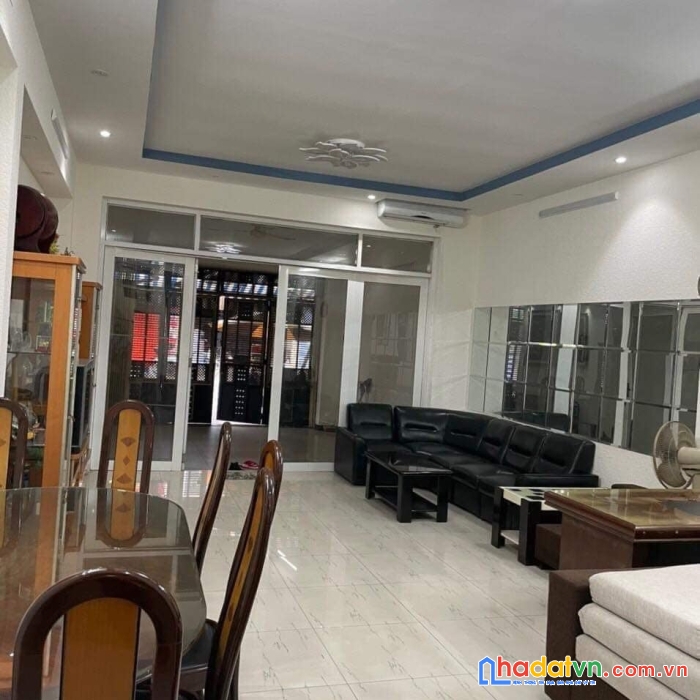 Mặt tiền siêu vip lâm văn bền, 5x23 , 3 tầng, kinh doanh đỉnh, quận 7