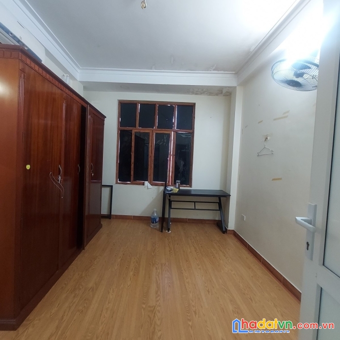 Bán nhà trường chinh, đống đa, giá tốt, gần ô tô, trước nhà 3m, 32m2x3 ngủ, chỉ 2.95 tỷ