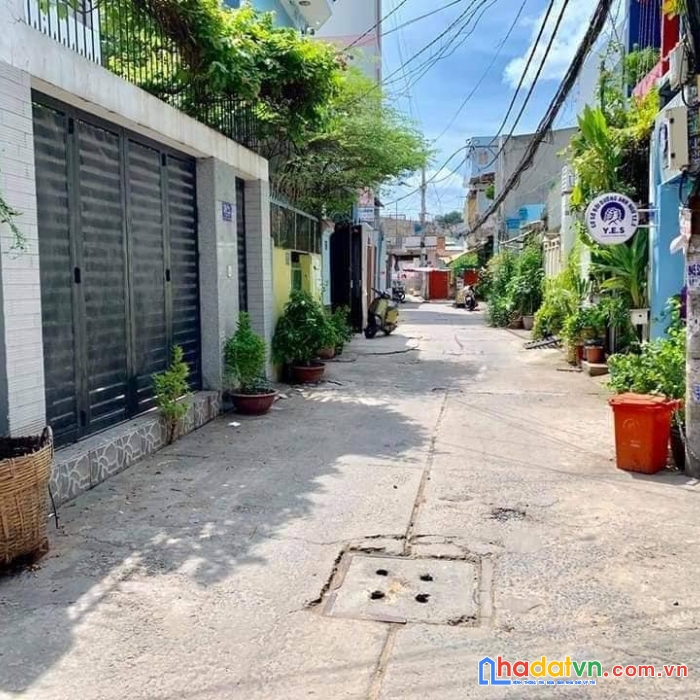 Bán nhà nhỏ xinh đường thạch lam, 2 tầng, hẻm xe hơi, 28m2 chỉ 2.85 tỷ