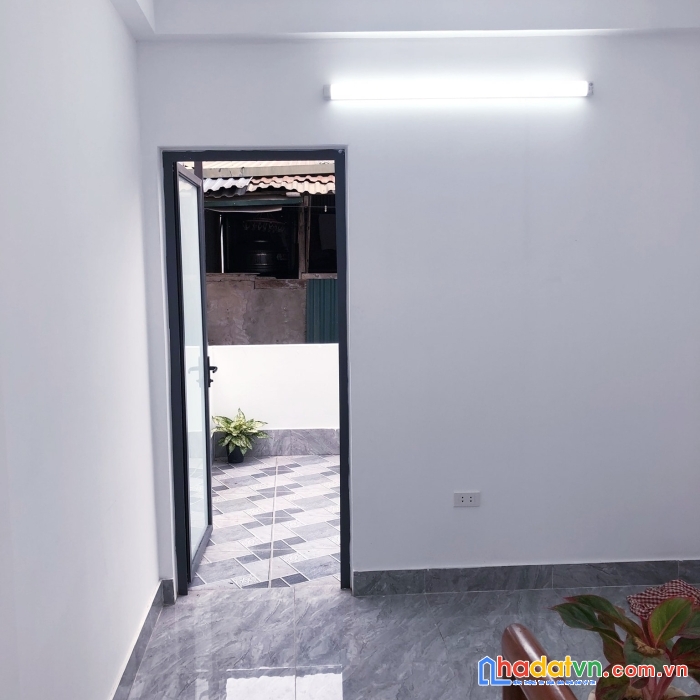 Bán nhà  kim ngưu đẹp như ngọc trinh 35mx4, 2 thoáng,nhỉnh 3 tỷ.