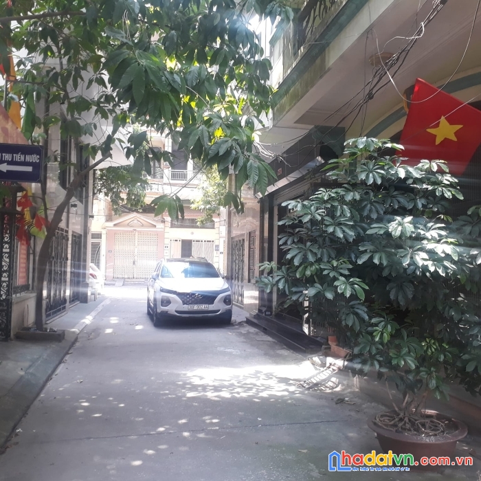 Bán nhanh nhà 100m2 ngõ 34 vạn bảo ba đình ga ra ô tô.