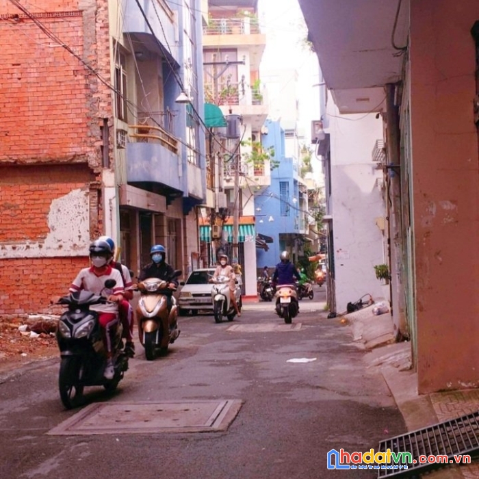 Chỉ  5 tỷ - 62m2 – quận 3 – bán nhà lê văn sỹ . f12 – xe hơi đậu cửa , hẻm thông